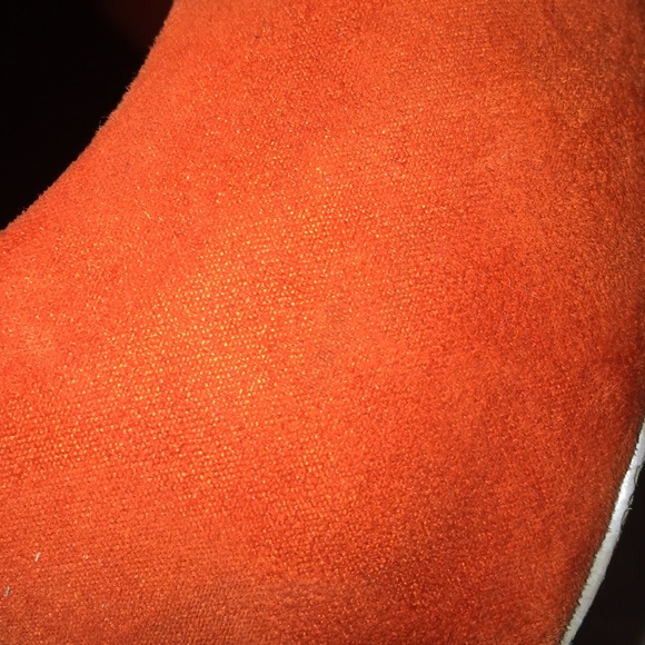 Heels - Picture 4 of 4