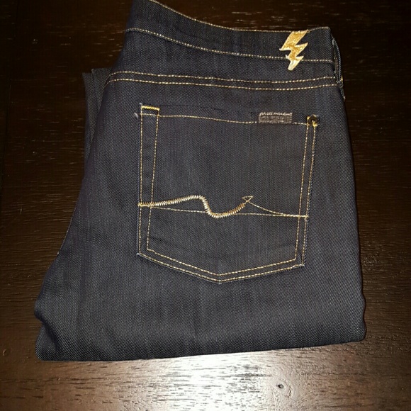 Women's 7 FOR ALL MANKIND STRAIGHT LEG JEANS SZ 32