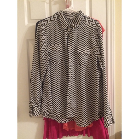 XL American Eagle Button Down