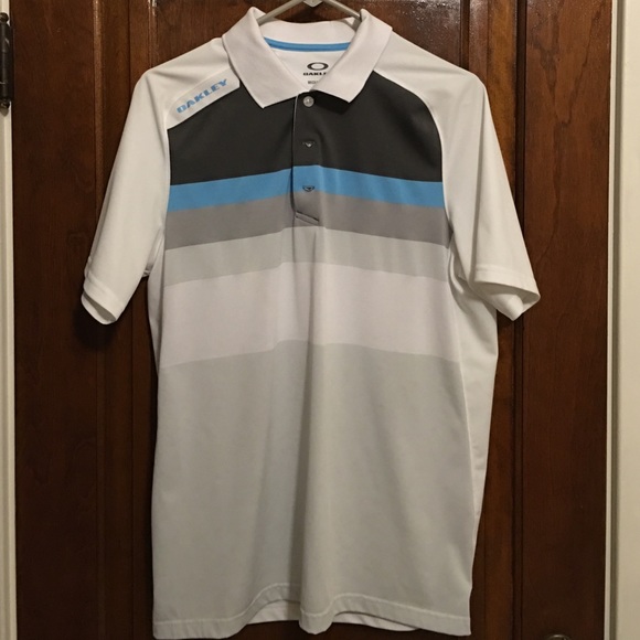 Never worn!  Oakley- medium