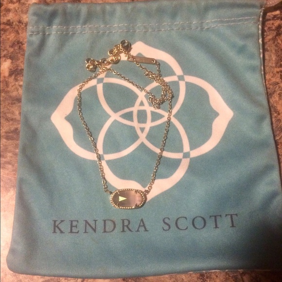 Kendra Scott Elisa necklace 😍😍