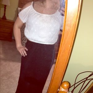 White gauze& embroidered crop top