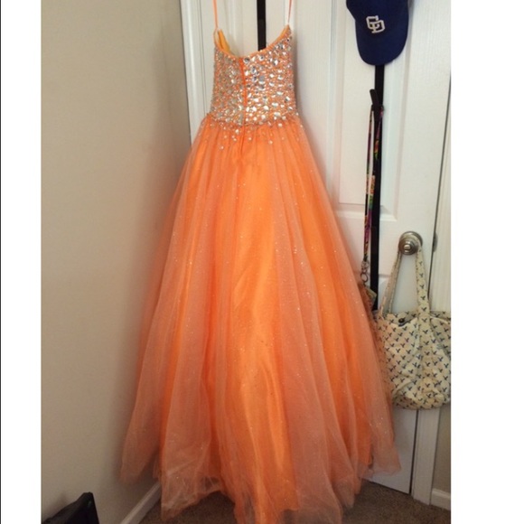 Prom Dress size 2 🎉👑🏈🎊❤️🎓 - Picture 4 of 4