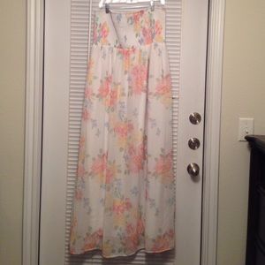 Summer floral maxi dress.