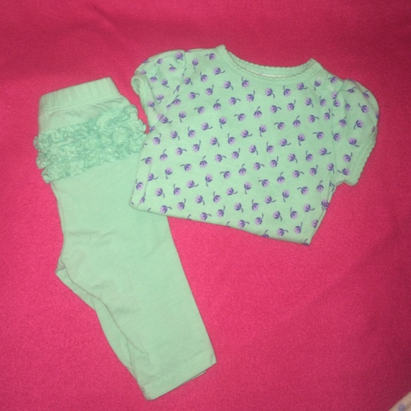 Baby girl Old Navy outfit - Picture 1 of 1