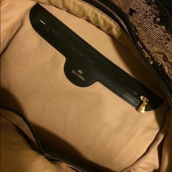 backpack - Picture 3 of 4