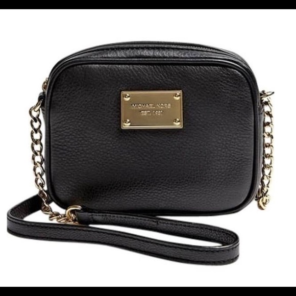 Michael Kors Jet Set Cross body Purse.