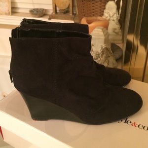 Express wedge booties. Sz 10
