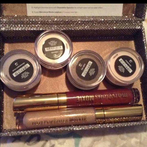 NWT Bare Minerals set of eyeshadow and lipgloss