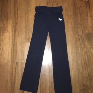 Girls size small Abercrombie yoga pants
