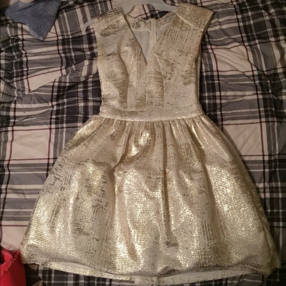 Dress - Picture 2 of 2