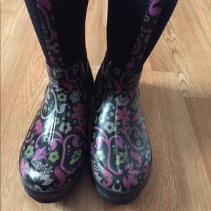 $$ sold!! Bogs women's rain boots
