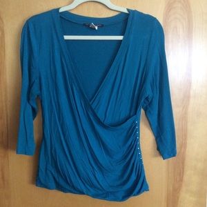 Super cute - Blue - V cut top - Sz Large