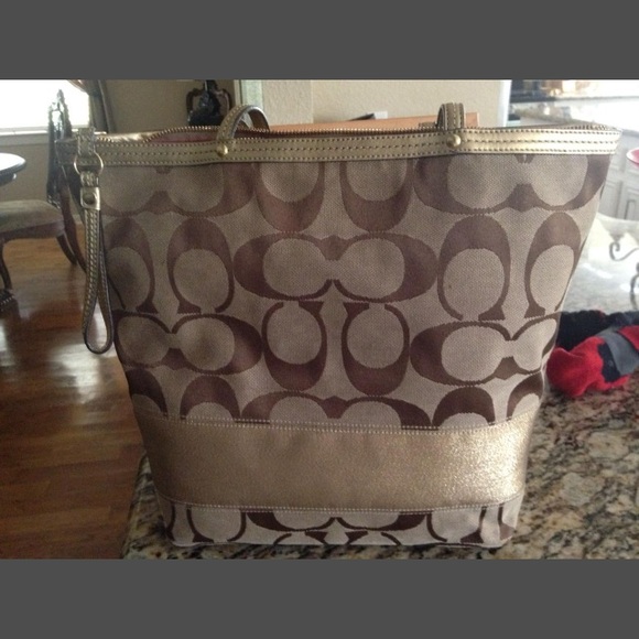 NWT Authentic Coach Purse