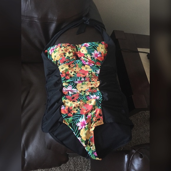 Forever 21+ swimsuit 2X