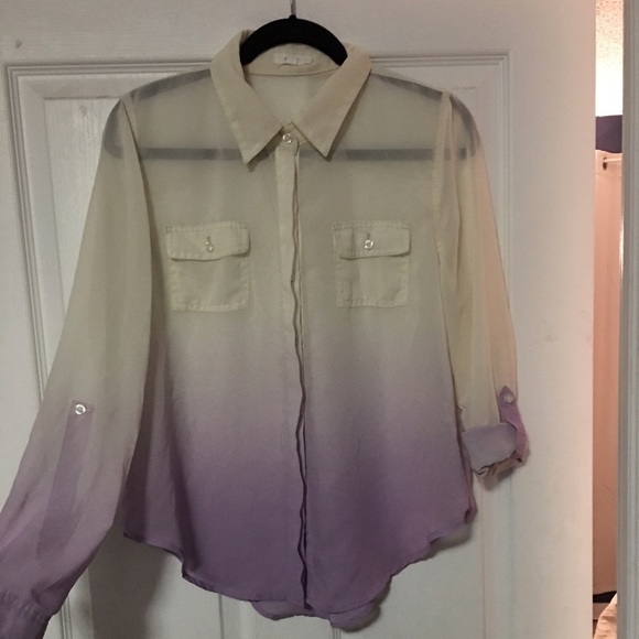 *SOLD* Beautiful sheer ombré button up shirt