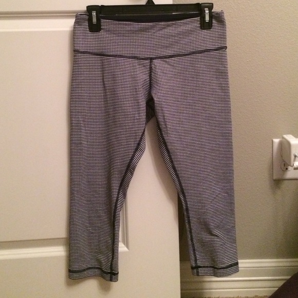 Like new Lululemon Capris