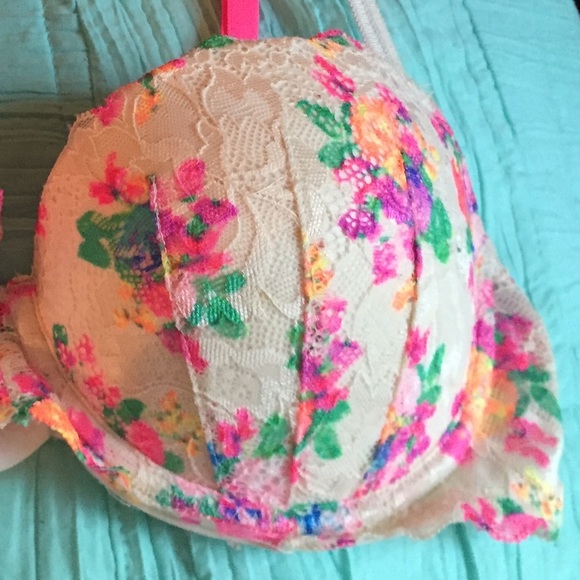 SOLD ON Ⓜ️ - Picture 2 of 4