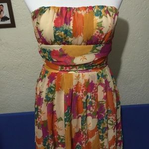 Forever 21 Floral Spring Dress Size 2-4.Runs Small