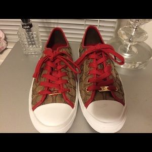 ⚡️Sale⚡️BN Rare Beautiful Coach Sneakers!!