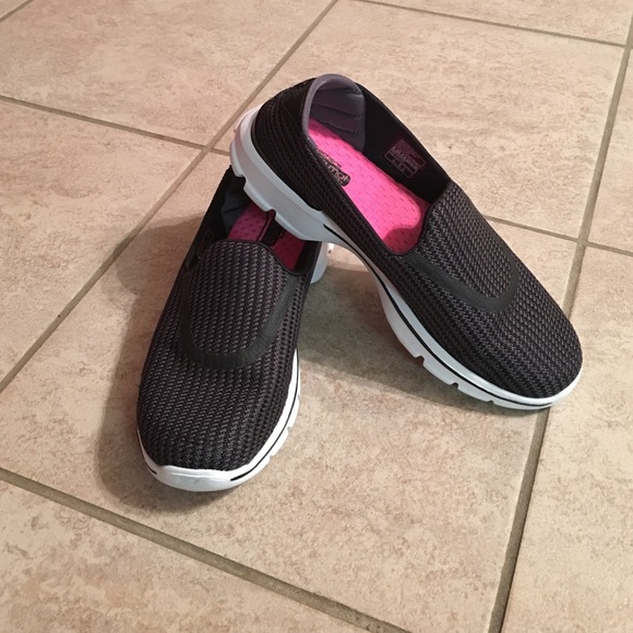 Skechers GOWalk 3