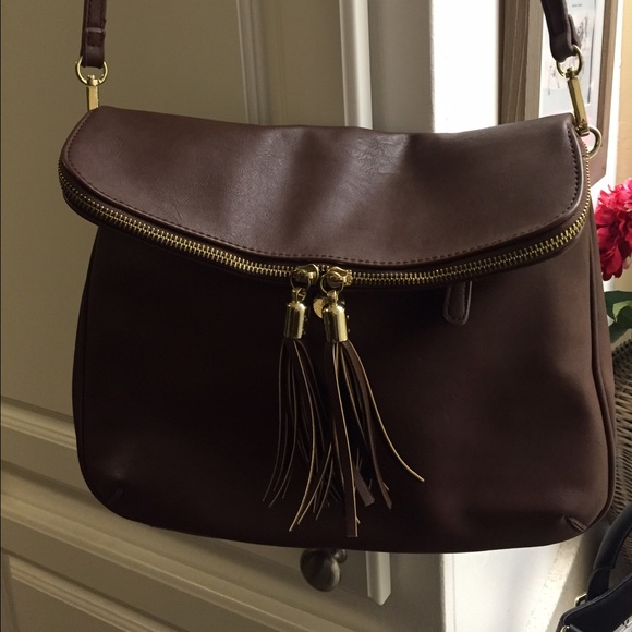 Francesca's Collections Handbags - Francescas "Berkeley" cross body hobo bag