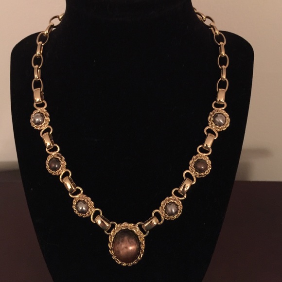 Liz Claiborne Jewelry - Liz Claiborne Gold Necklace