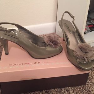 Bandolino peep toe heels in taupe. Only worn twice