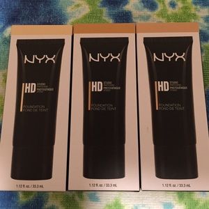 NYX STUDIO LIQUID FOUNDATION