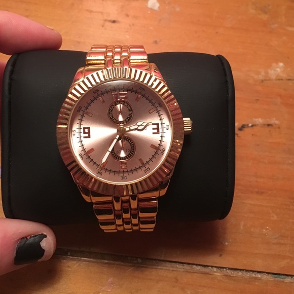 Rose gold Nordstrom BP oversized watch
