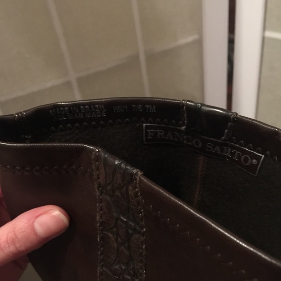 Brown boot - Picture 2 of 3