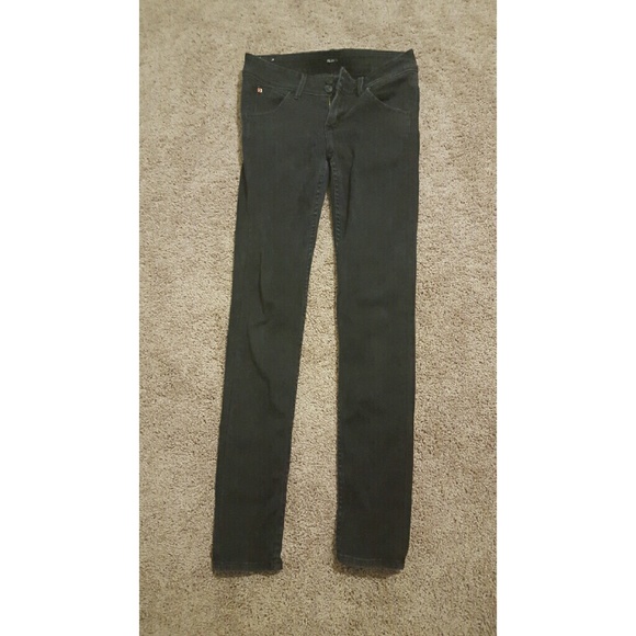 !!SOLD!! HUDSON brand skinny jeans