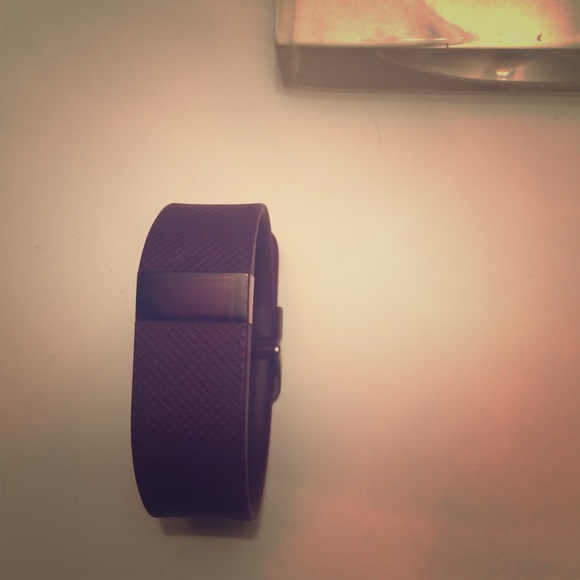 Fitbit Charge HR (plum)