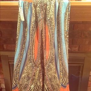 Prints wide leg pants..NWT