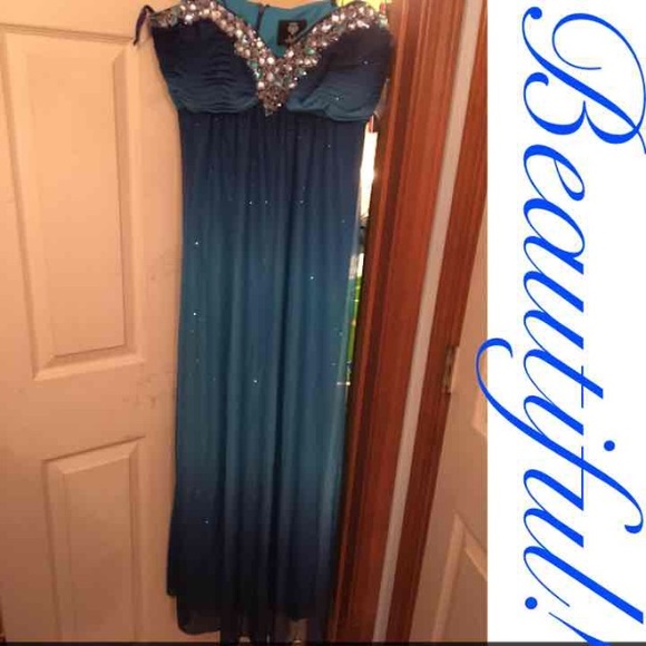Blue ombré formal prom dress HOST PICK 🎉🎉