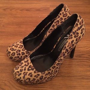 EUC Kardashian Kollection Leopard platform heels