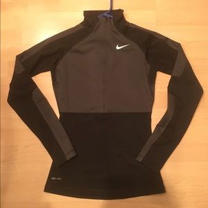 Nike long sleeve like new