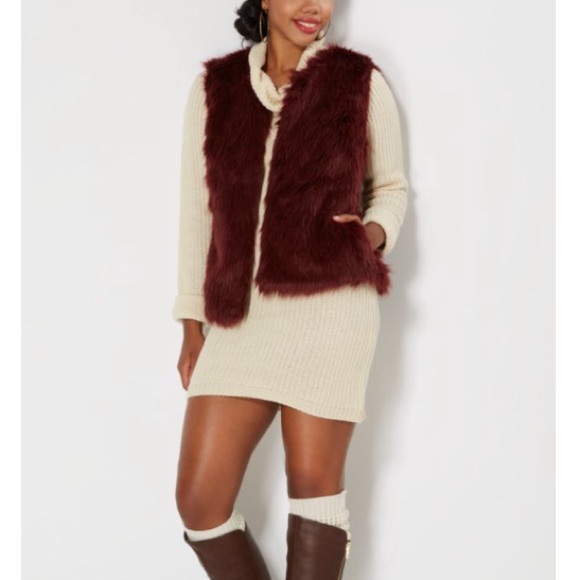 Rue21 Tops - ✨FLASH SALE✨ NWT BURGUNDY faux fur vest.