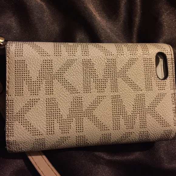 Mk wristlet and phone case - Picture 4 of 4
