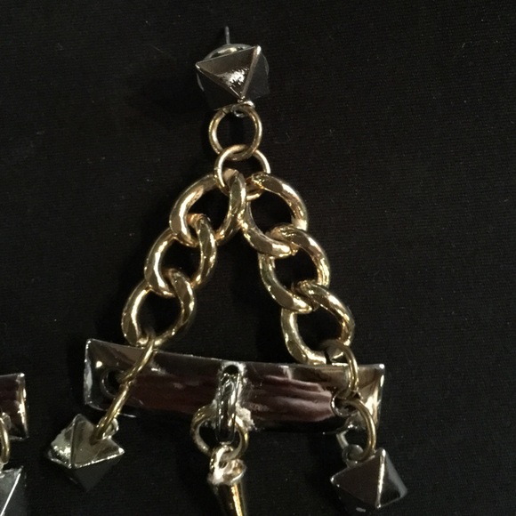 Fallon earrings - Picture 2 of 2