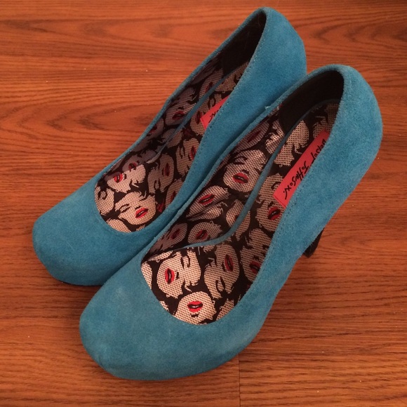 Like New Betsey Johnson Maxean platform heels