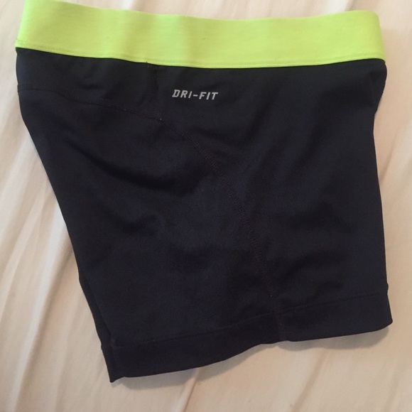 Nike pros - Picture 2 of 2