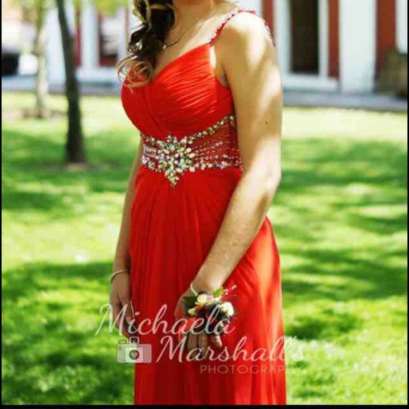 Tiffany style prom dress. - Picture 1 of 3