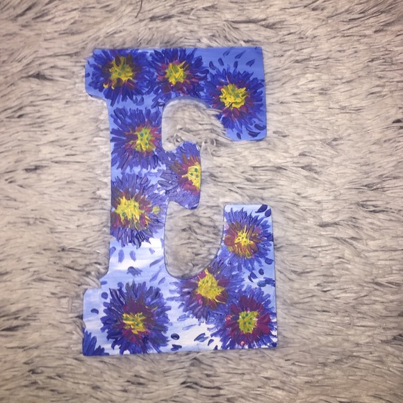 Cute hand painted E!