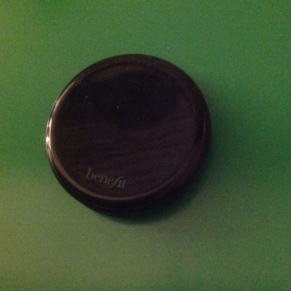 Benefit concealer