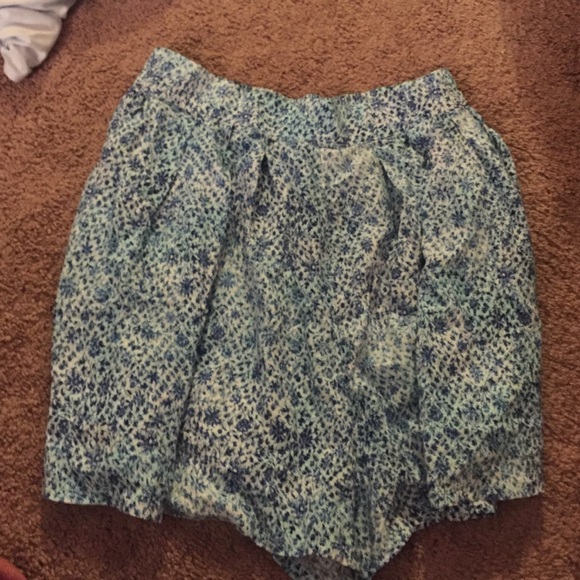 Cute Flowy Skort (shorts/skirt)
