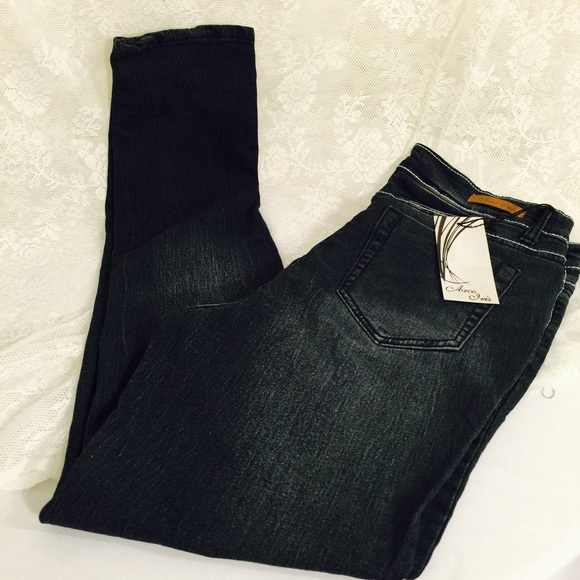 Arco Iris Denim - blue jeans w/white stitches. FINAL CLEARANCE