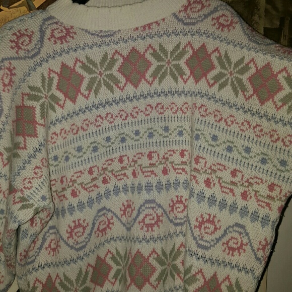 Cute Vintage Knit Sweater - Picture 2 of 3