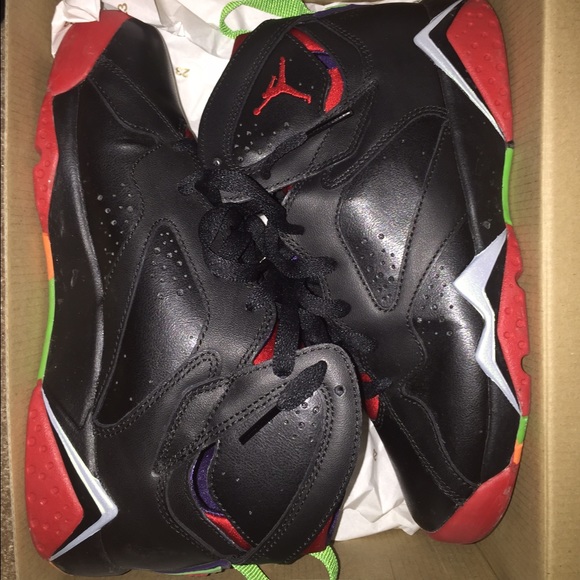 Marvin the Martian 7s with box 5.5y