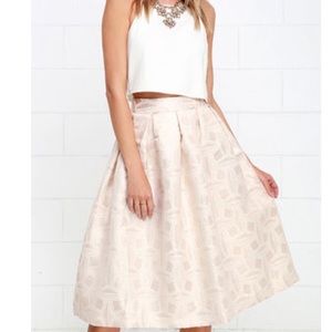 NEW. LuLu's Light Gold Jacquard Midi Skirt. Sz L